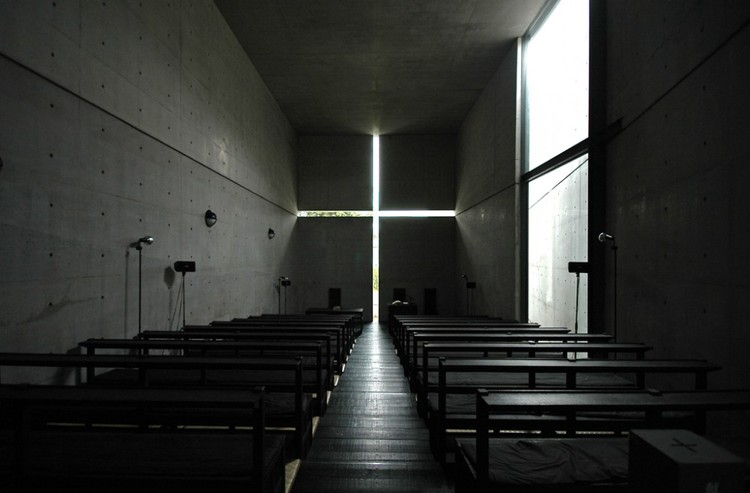 Foto de la Obra clave de Tadao Ando: Iglesia de la Luz, Osaka, Japón (1989)