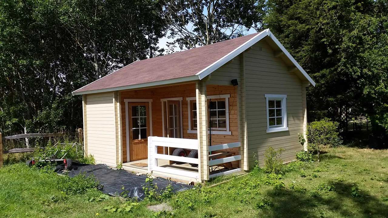 Foto de una casa prefabricada de madera unifamiliar.