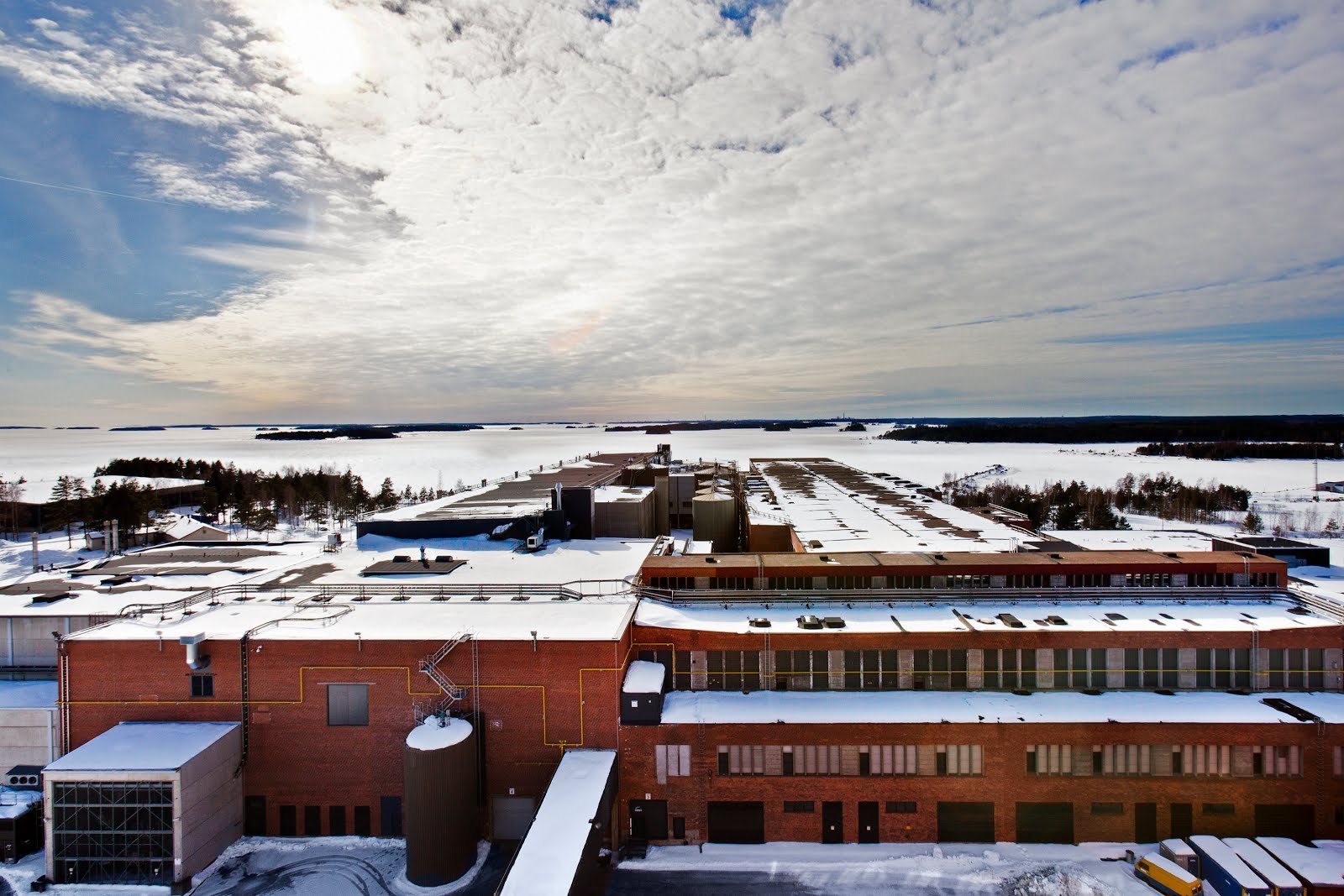 Imagen del exterior del data center de Google en Hamina.